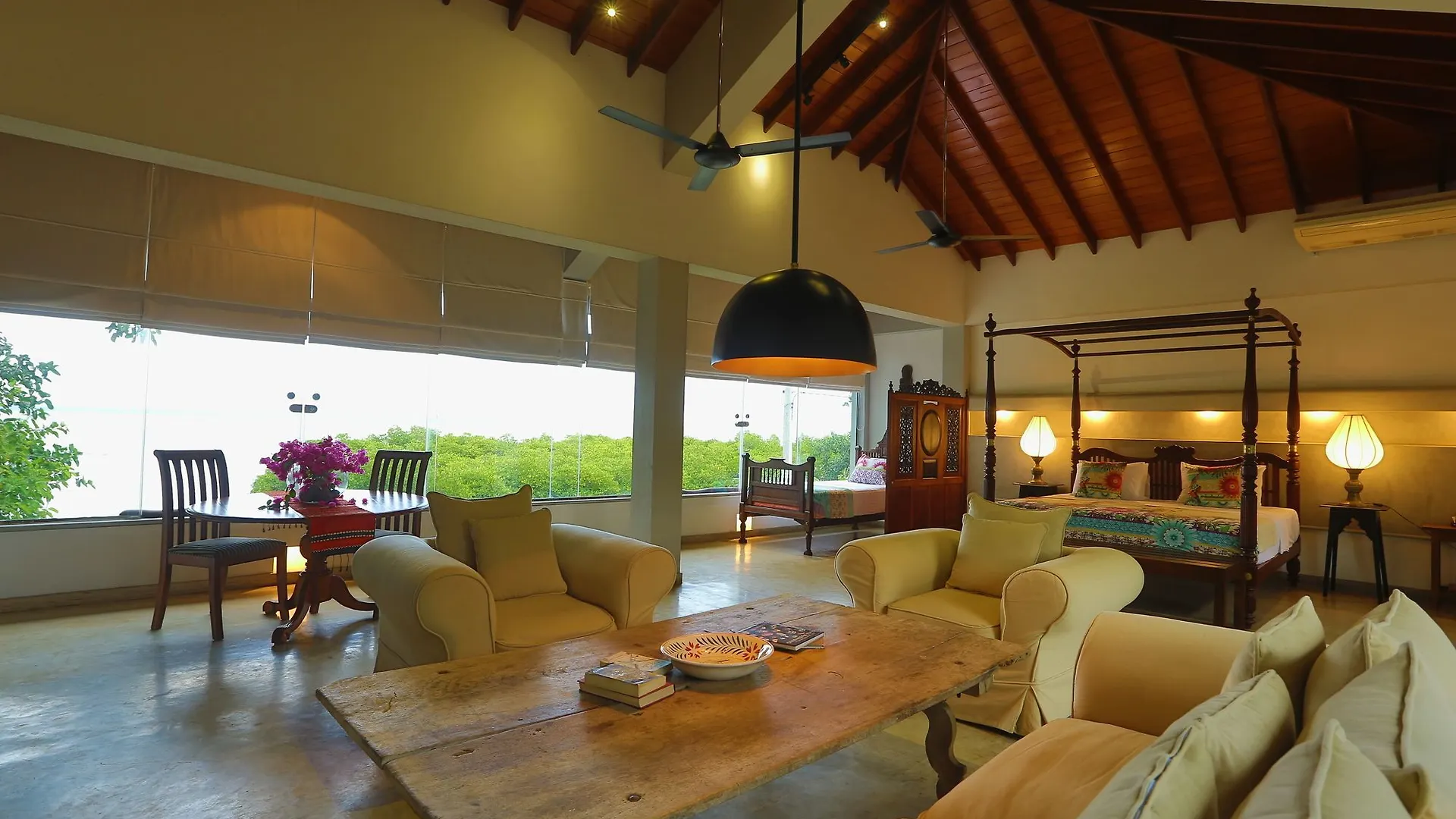 Hundira Villa Negombo