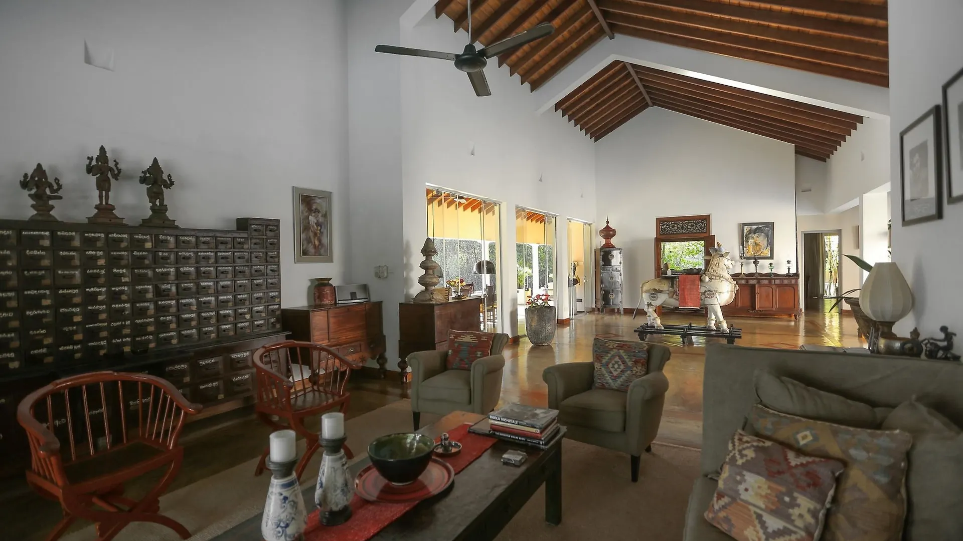 Hundira Villa Negombo 0*,