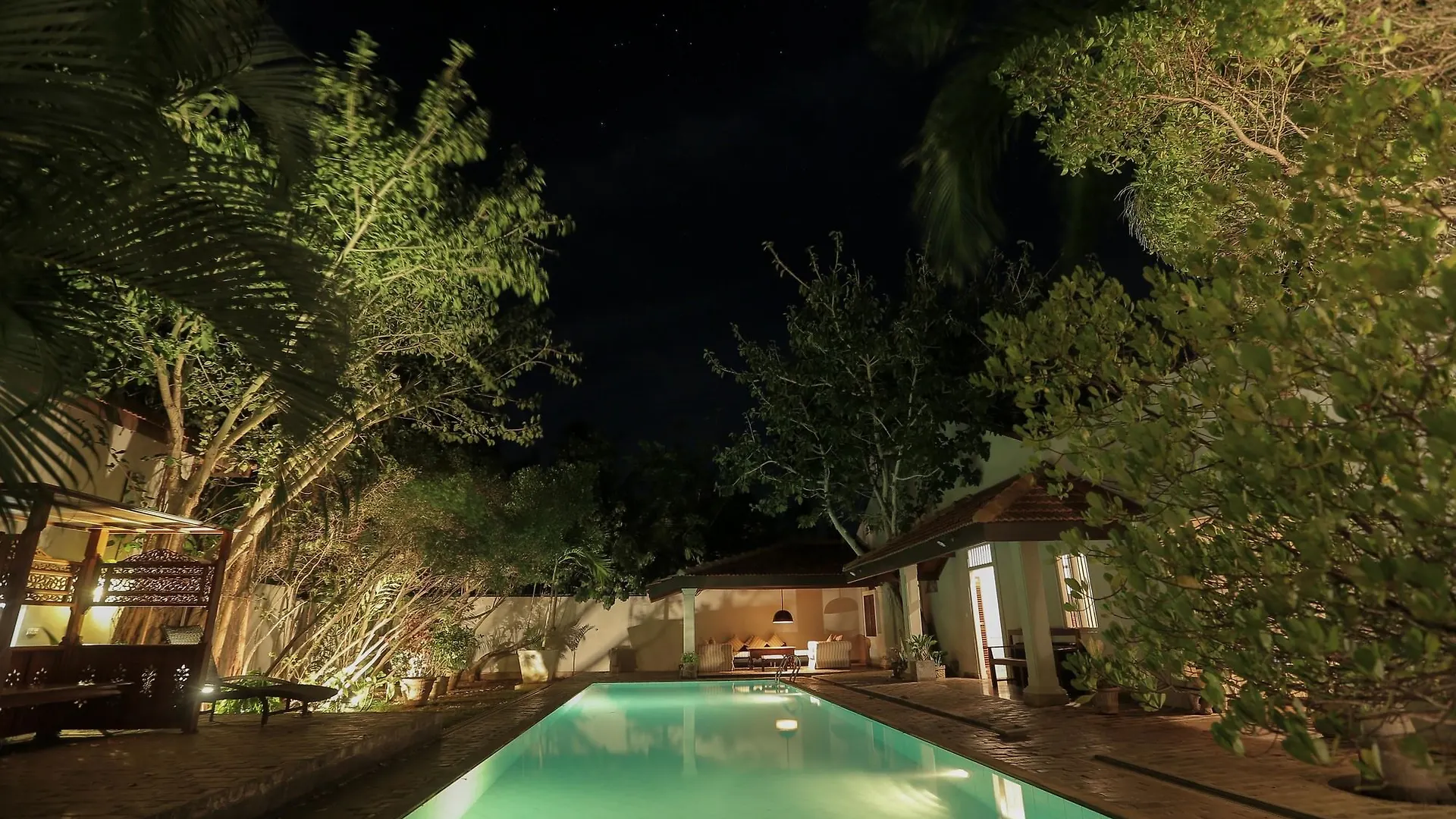 Hundira Villa Negombo