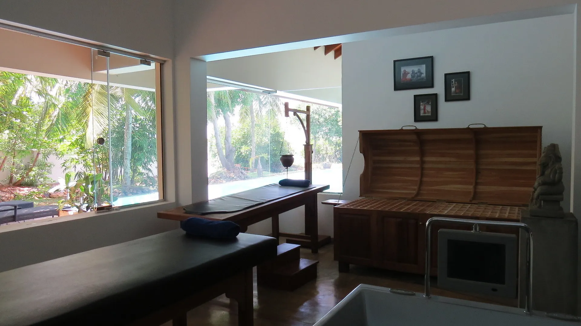 Hundira Villa Negombo Sri Lanka