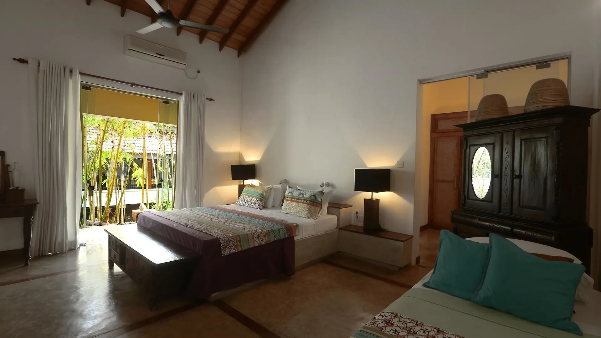 Hundira Villa Negombo Sri Lanka